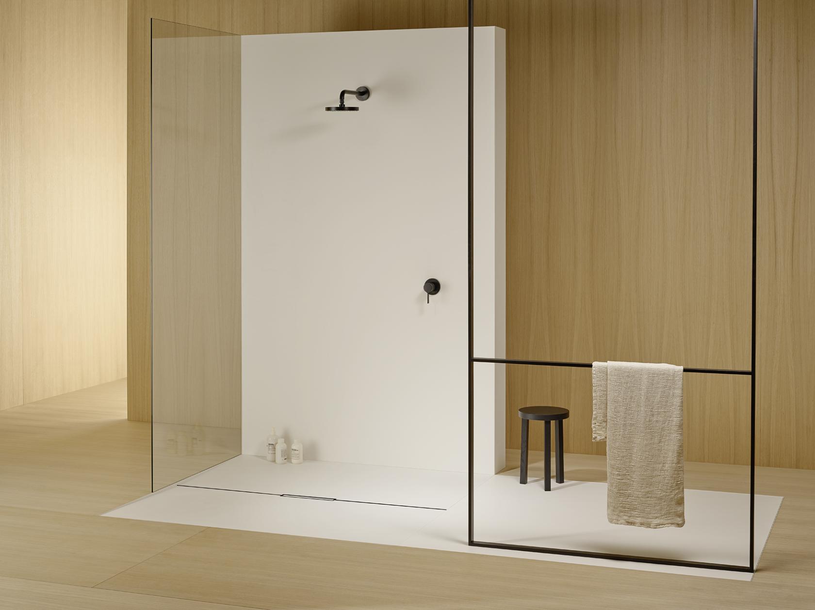 CeraFloor Individual es la canaleta de ducha sofisticada para instalación en el suelo. Destaca por su exquisito diseño y por disponer de la más avanzada tecnología.